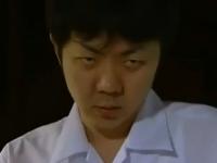 不倫をしていた熟母を狙う息子。勃起チンポを露出して「しゃぶれよ」そして始まる口止め代わりのただれた性交