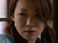 《ヘンリー塚本》 婚約者のいる娘が熟女母に隠れて父親と近親相姦。