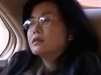 〖浅井舞香〗欲求不満の社長婦人が運転手を誘惑。そして淫乱モードが炸裂しての激逝き発情ファック