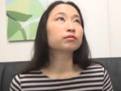 パチンコで生活費を使っちゃった子持ちの主婦が夫には内緒でAV出演。乳首とマンコを露わに激イキハメ撮りセックス