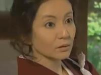 【ヘンリー塚本】妻は病弱でほとんど寝たきり状態。義父と家政婦は不倫関係。夫はその家政婦を寝取って発情ファック。
