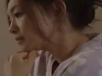 《大沢萌》娘がいない晩。婿と義母が二人きり。そして夜這いを期待しての淫行。一夜だけの母子相姦、絶頂イキ