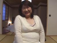 デブデブのポッチャリ熟女はまだまだ現役。マンコを貫かれて喘ぎ悶える肉弾セックス