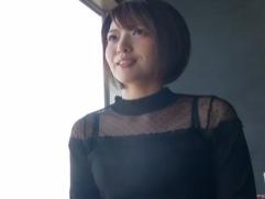 ＞とても綺麗な三十路の奥さんが旦那に内緒で興味本位からAV出演。清楚に見えて超エッチ、激イキ二回戦