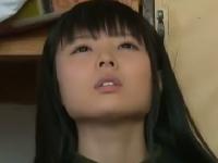 《ヘンリー塚本》近親相姦で娘が激逝き。聞き耳をたてた中年男が発情、ダッチワイフでの妄想ファック。