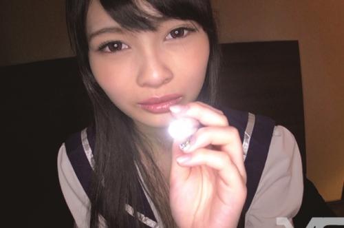 ＜女子校生＞幼い美パイパン割れ目の美少女JK！無毛ロリマンコにゴム無しで生中出しハメ撮りｗ＜膣内射精＞