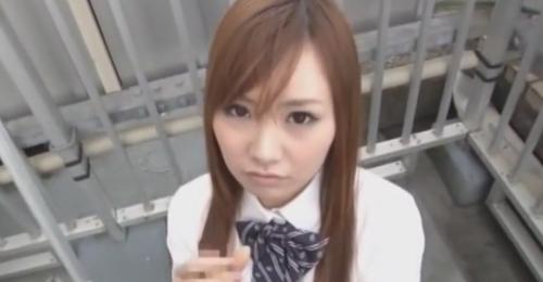 【柏木麻友】生意気制服美少女を屋上に呼び出し巨根ちんぽをじゅぼじゅぼ咥えさせる背徳感たまんねぇ～