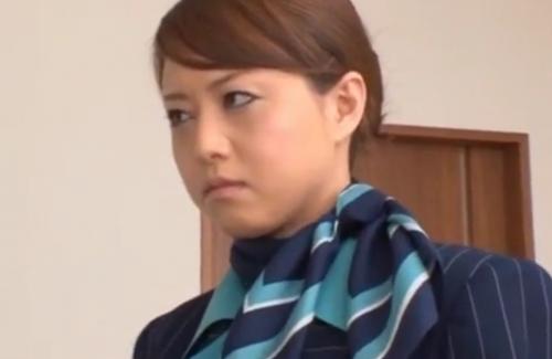 【吉沢明歩】激カワCAが嫌がりながらもお口と黒スト美脚でおちんちんご奉仕ぬきぬきするしかなかった