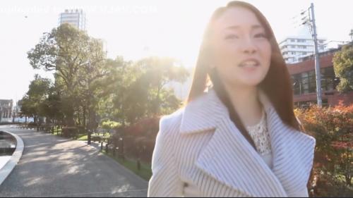 【立花美涼】綺麗なお姉さんは客のド変態ジジイにしっかりお口ご奉仕する仕事エキスパート
