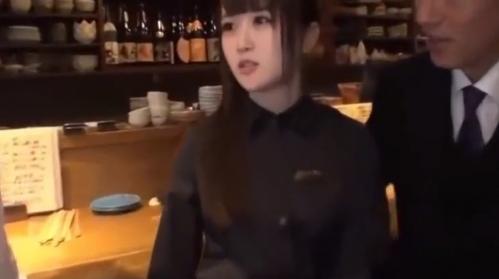 【一ノ瀬もも】居酒屋の激カワ看板娘の取材！･･･？この後口にちんぽ突っ込まれますｗｗｗｗ
