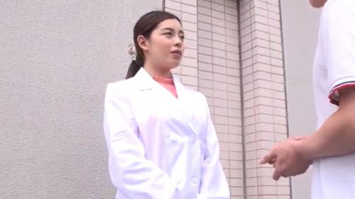 お硬そうな美人薬剤師も今からぶっといのずっぽし咥えますｗｗ好きなんスねぇ！！