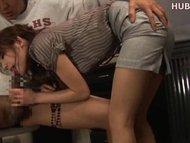 美脚美女ギャルお姉さんが丁寧なご奉仕フェラを披露