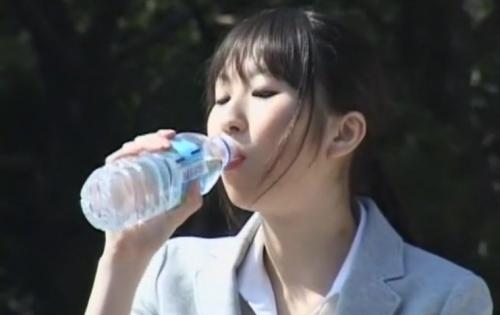 おしっこしたくなっちゃったポニテOL！が使用禁止にしておきました！仕方なく野ションしてるところを襲いかかってぶち込め！！