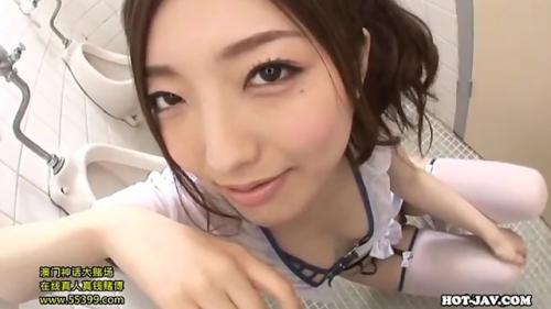 見つけたチンポは全てしゃぶりつくすチンポ狂いの美女
