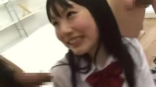 【つぼみ】可愛い制服JKの眼前にはちんぽ差し出すに限るわ