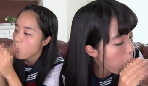 まだあどけない若い蕾たちにおちんぽをお口で愛撫する方法を練習させていくぅ
