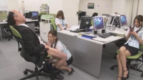 美人OLがデスクの下でちゅぱちゅぱじゅぼじゅぼしてくれるこの世で最もすぐれた環境の会社