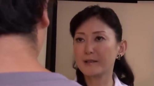 【大野実花】私が…抜いてあげる…美熟女義母の誘惑に耐えきれなかった義息子…とんでもないテクニックで口内に精を放出してしまう