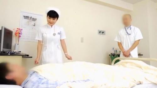 患者の射精補助は美人ナースにお任せあれ！彼女も感じてた方が治療にいいのでアナルには医者のちんぽを入れますね～
