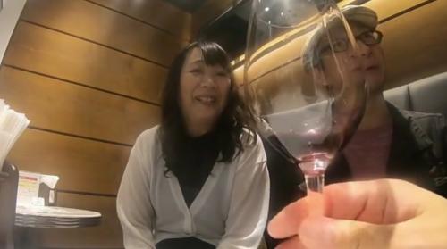 歳を経てから知るアナルの快感は熟女をハマらせるに十分な魅力が詰まっているのだった