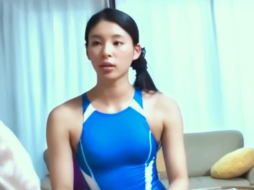 熟女のピタピタ水着って超ヤバいっしょｗｗｗｗｗｗ競泳水着で生活する綺麗おばさん…欲情青年に襲われて中出しされちゃったぁｗ