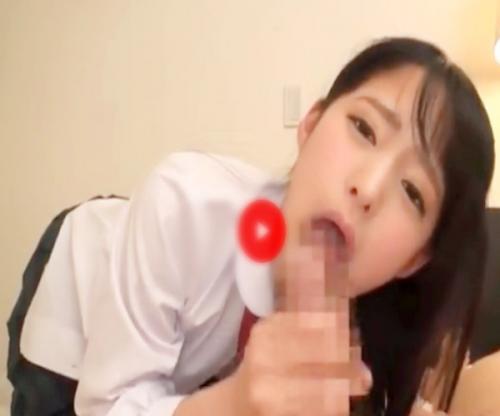 めちゃんこ可愛い女子高生がブラウス半脱ぎ姿で肉棒奉仕のあとはキツキツマンコに激ピスされて中出しされとるｗ渚みつき　