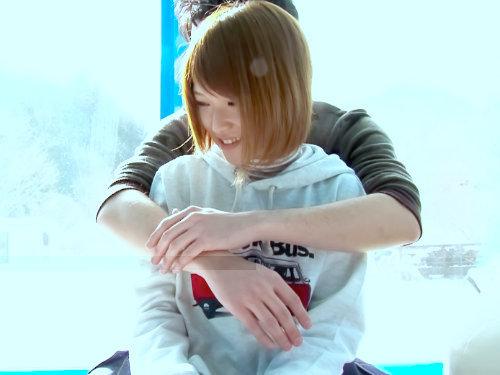 寒過ぎる雪山にMM号参上かよｗｗｗｗｗ「騙された色白少女♪」初対面の男子にロリマン鬼突きされて爆潮マジ絶頂が止まらない！