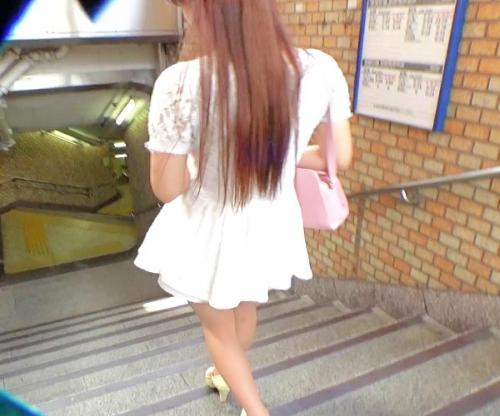 『ひぃぃッッ！ヤメてくださいッ！！』美人なお姉さんをストーキングして自宅侵入！絶叫号泣！問答無用の胸糞レイプｗｗｗｗｗ