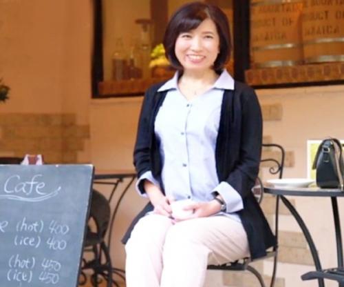 「刺激が欲しいから脱いじゃう♡」５０歳を超えてもまだ現役！真面目夫人がチンポ恋しさにＡＶ撮影！ハリツヤ最高の色白美肌！