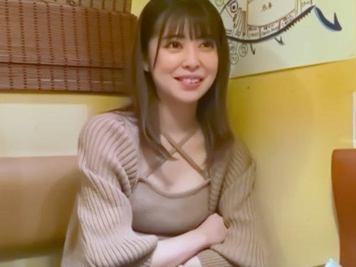 超絶かわいい読者モデルも酒飲ませりゃチンポに狂う？！飲めば飲むほどエロくなる清楚ギャル…潮吹き連発のスケベ豹変♪