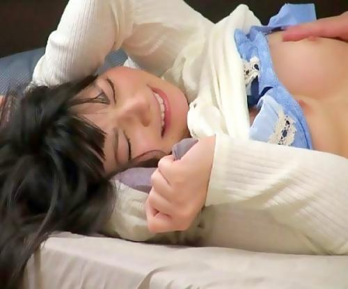 くっそエロイ爆乳谷間に勃起しっぱなし！こんなドスケベボディで密着されたら勉強なんかやってられねぇだろｗｗｗ