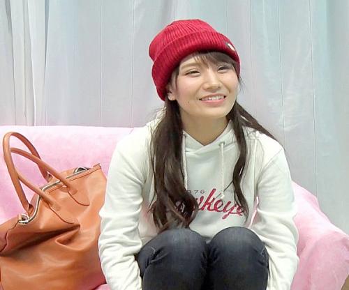 MM号にやってきた激カワ美少女！悩める男子の性相談のはずがエスカレートするエロ要求に断れずに脱がされハメられるぅ！！