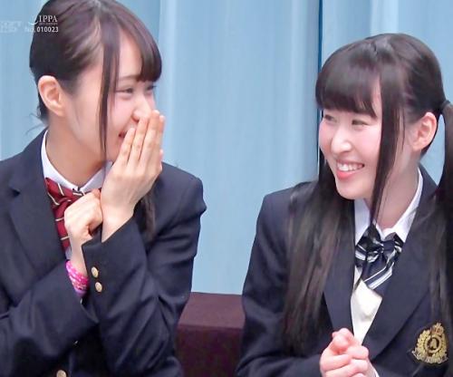 やだぁ、恥ずかしぃ､､♡MM号にやってきた純情素人娘！言葉巧みに騙され美乳さらけ出して激ハメされちゃうｗｗｗ