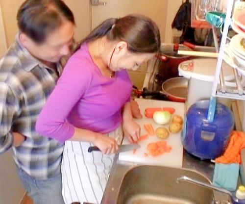 『こんな､､困りますからぁ』デカ乳すぎる出張家政婦は勃起しかない！クズ客にセクハラ放題されて無理ハメされる！無許可中出し