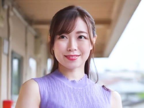色白清楚な美人妻の背徳やべぇｗｗｗｗｗ不倫中出しモーレツ？！スレンダー美乳な美熟女…剛毛マンコにザーメン注入されまくりな