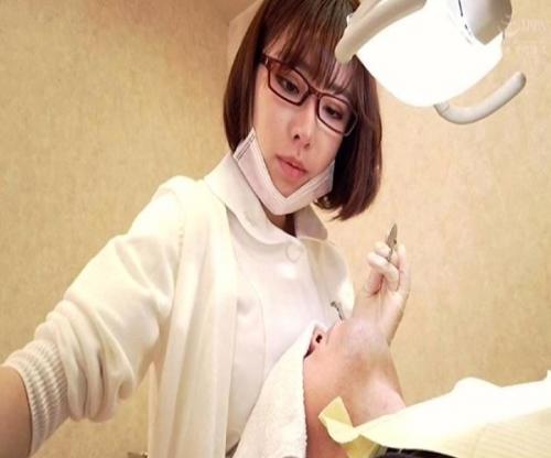 深田えいみが自慢の美巨乳を患者顔面に押し付ければ発情チンコを焦らし寸止めのエロコキ！！