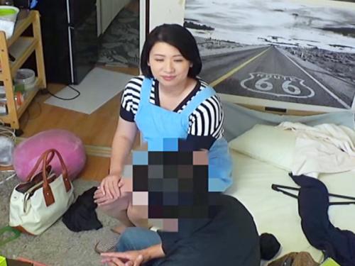 パコりたいだけの若者に迫られ秒で堕ちる尻軽おばさんの肉欲！！出張家政婦が仕事そっちのけで生チンチンに超ハッスル♡豊満巨乳