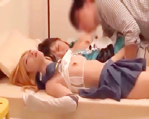 昏睡レイプ　美人コスプレイヤーを部屋に呼んで睡眠薬を仕込ませ寝込んだらコスプレはいで美BODYをたっぷり凌辱