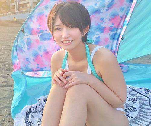 『中に､､出しちゃった､､？』ビキニからこぼれそうなエロ巨乳！知らない男に素股体験で加速発情！ロリ少女の暴走セックス！！