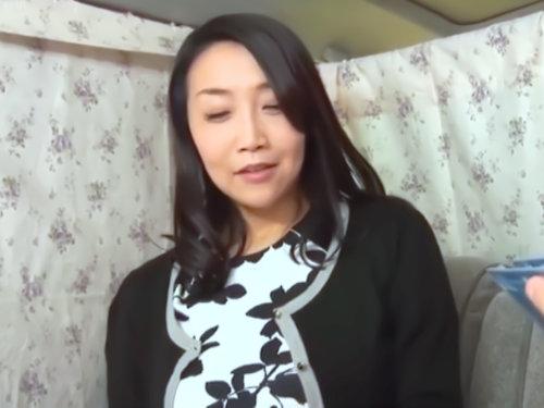 綺麗で清楚だけどドエロな美魔女主婦ウェーーーイ？！「車内ハレンチｗｗｗ」高質すぎる美熟女…ホテルで羞恥な中出し♡