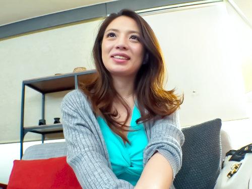 圧倒的な迫力の豊満おっぱいには言葉はいらん？！「欲求不満な人妻はくそ確定♪」性欲剥き出しの乳揺れピストン絶叫アクメ