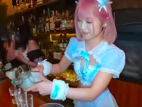 痙攣が止まらないピンク髪ドM娘モーレツｗｗｗｗｗｗガールズバーで働く淫乱ビッチ♪簡単にアフターで無毛マンコ開帳？！