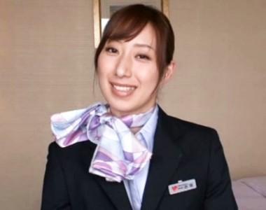 憧れの美人スチュワーデスが制服着たままの痴態セックスが最高過ぎて・・・西尾かおり