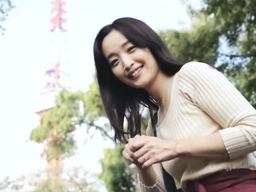 お酒よりチンポの味に酔いまくる清楚妻ｗｗｗｗｗ奇跡的な美人妻が家族裏切る不倫旅行で他人竿と背徳ＳＥＸ沼に溺死だぞ♡