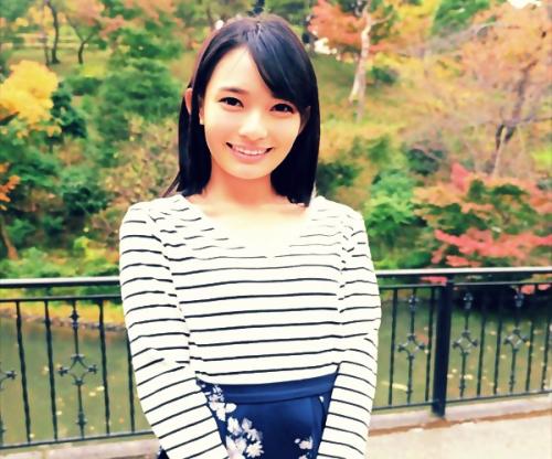 清涼感半端ないの素人ＪＤ！はじめての素股体験にパンティから大量スケベ汁があふれだす！挿入懇願おっぱい揺らして中出し絶頂！