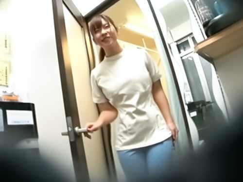 不貞行為に燃えるうまのり騎乗位で腰振り絶頂が止まらねぇｗｗｗ清楚なフリした超肉食モンスター妻がＡＶ降臨！美乳ナイスバディ