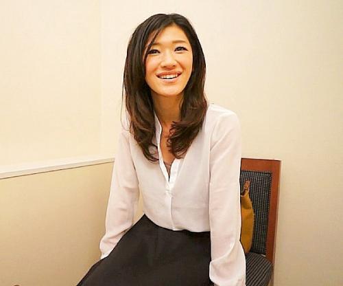 旦那よりすっごいです､､､♡地味なナリして超淫乱！田舎の素人奥様は少しイジればびしょ濡れマンコを鬼ツキされて涙目イキ！！