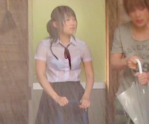 「泣き叫んでも許してやらねぇからなｗｗｗ」豪雨のなかで犯されるロリ少女！濡れ透けボディラインに発情する変態クズに激辱調教