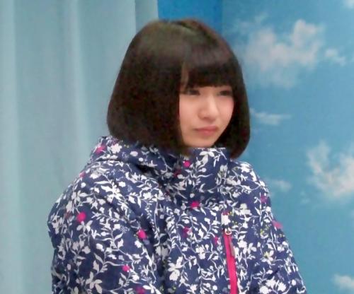 マジックミラー号にやってきた友達同士の男女学生が素股マッサージ体験！触れ合う性器にスイッチはいればもう止まらない！！
