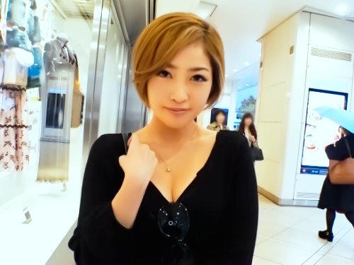 細身でしっかり美乳？！色気ムンムン美女が簡単に堕ちるなんてｗｗｗｗｗ薄ピンク乳首は超敏感…最強にエロかったロリギャルｗ